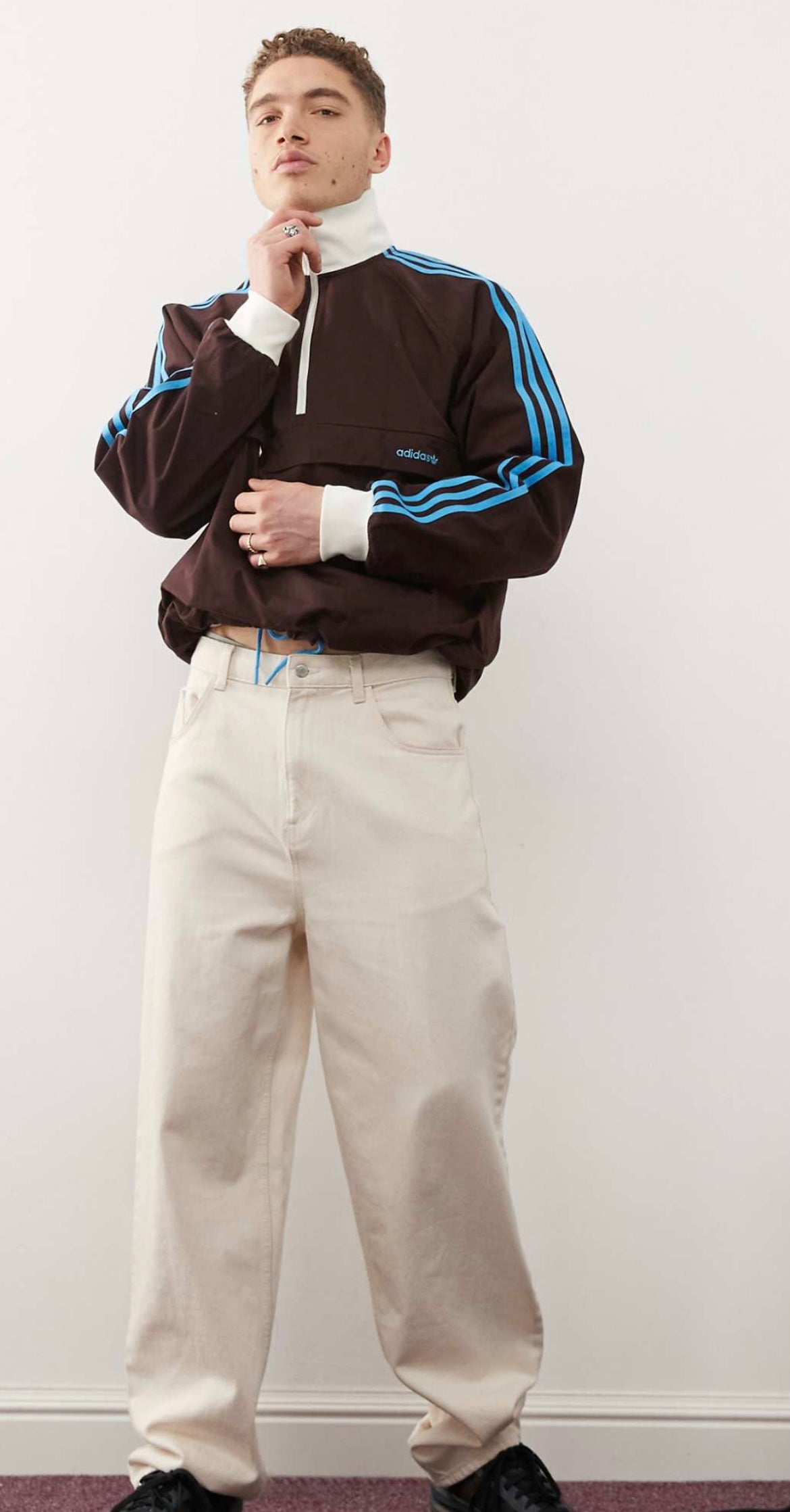 Adidas Originals Pull over in Brown